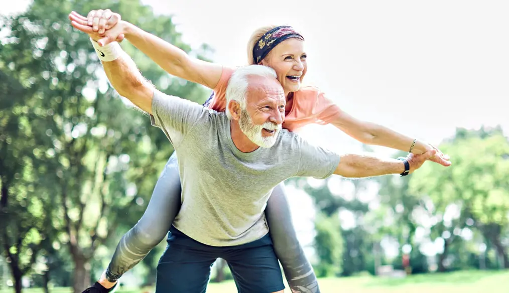 Two people exercising 