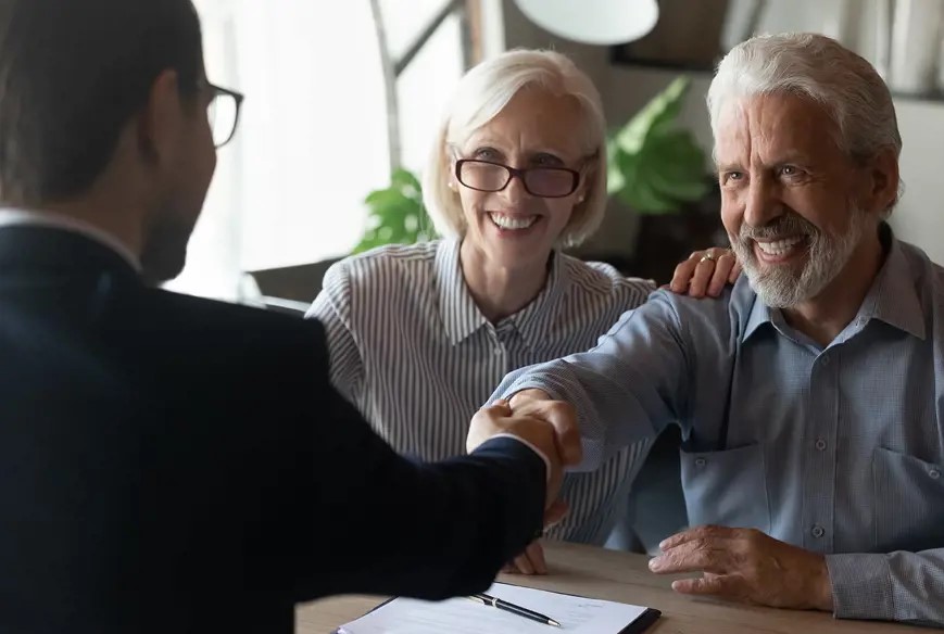 JHP Broker with smiling couple